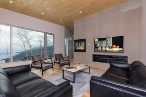 Le Rupin 77 | Luxury Contemporary, Spa, River View (399)