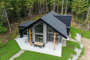 Your summer basecamp nestled in nature.
