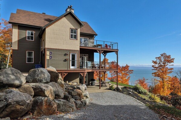 Sunshine streams in! Gather here for seaside feasts and fun.