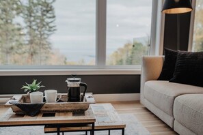 Domaine Charlevoix - Refuge 2 - Coffee break - River view