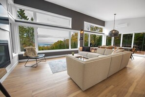 Domaine Charlevoix - Refuge 2 - Salon - Living room