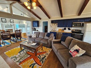 Great room (2)