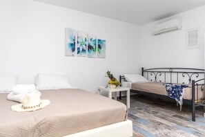 Luxury Naxos Suites | Superior Apartment with Balcony | Steps Away from the Main Square | Saint George