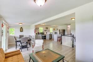 Living Area | 1st Floor | Free WiFi | Central Heating | Electric A/C