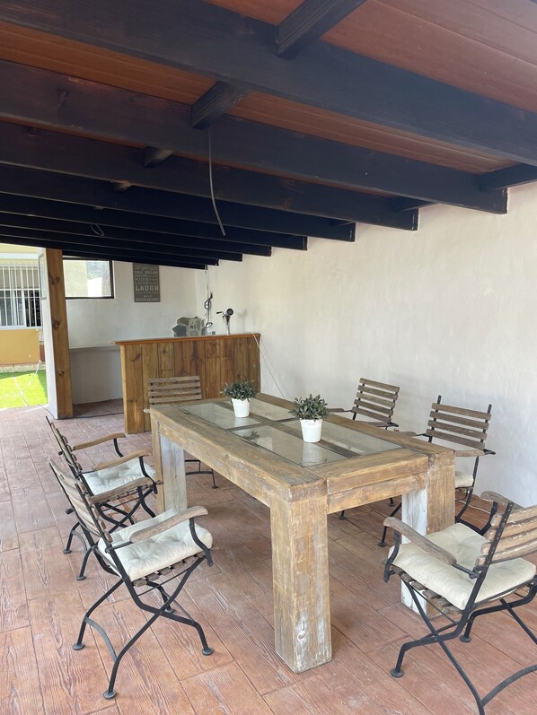 Outdoor dining