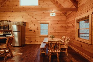 Kitchen/dining