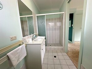 Sandy Surfer - Ensuite