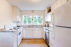 Kitchen | Single-Cup Coffee Maker | Coffee Grinder