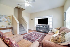 Living Room | 1st Floor | Electric Fireplace | Smart TV | Board Games