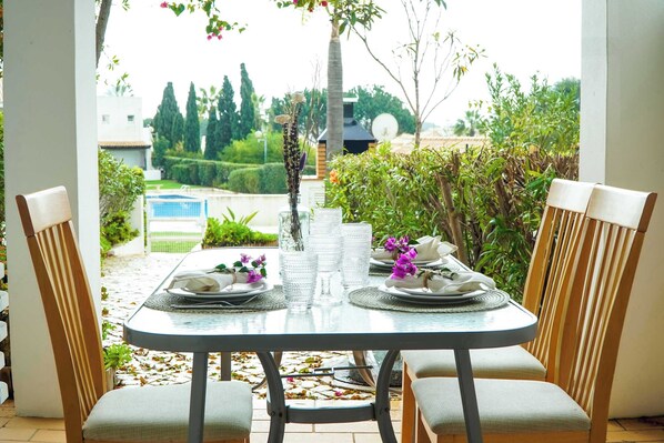 Outdoor dining