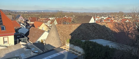 Ausblick vom Balkon und Wohnzimmer