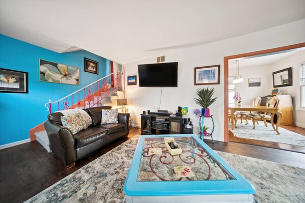 You'll love our quiet and colorful 3-bedroom cottage home!