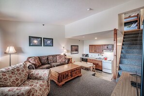 Living/dining/kitchen