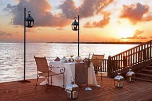 Alfresco Dining