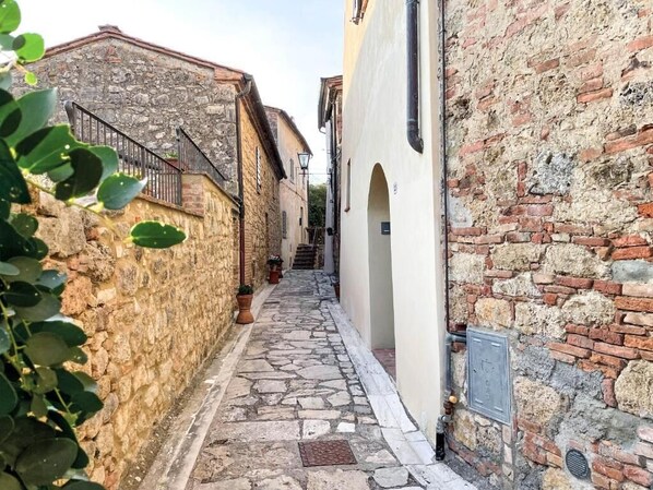 PRIVATE ENTRANCE on quaint pedestrian alley.