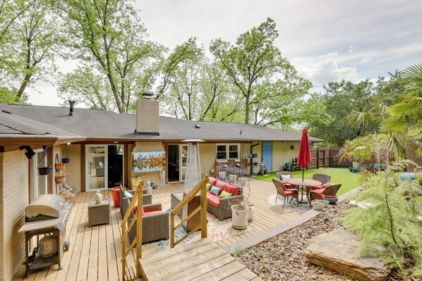 Atlanta Vacation Rental | 5BR | 3BA | Steps Required | 2,440 Sq Ft