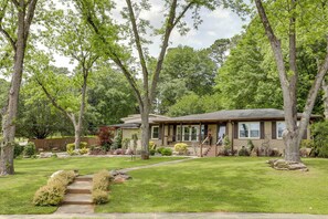 Exterior | 9 Mi to Downtown