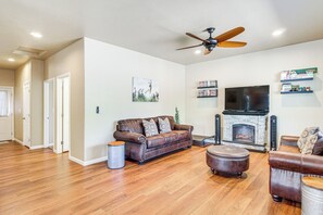 Living Room | Queen Sleeper Sofa | Electric Fireplace | Smart TV