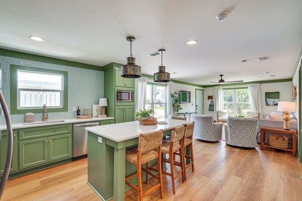 Panama City Beach Vacation Rental | 5BR | 2BA | 2 Steps to Enter | 1,248 Sq Ft