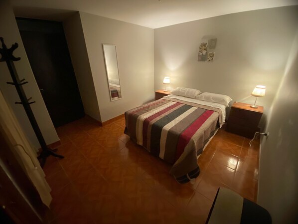 Dormitorio principal, totalmente equipado y cómodo.
