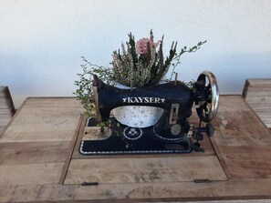 Plante, Blomsterkrukke, Stueplante, Træ, Gas, Font, Landskab, Metal, Begivenhed