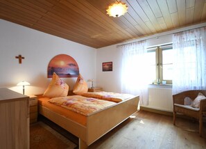 Ferienhaus Florian-Schlafzimmer