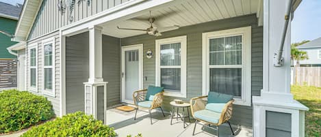 Oak Island Vacation Rental | 3BR | 2BA | 1,340 Sq Ft | 1 Step to Enter