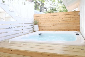 Private hot tub