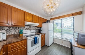 14-web-or-mls-Kitchen 1-3