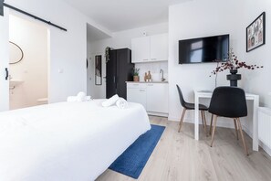 Perfect for a weekend of poppodium overnachten – walkable and comfortable.
Perfect voor een weekendje poppodium overnachten – op loopafstand en comfortabel.
Ideal für ein Wochenende poppodium übernachten – zu Fuß erreichbar und bequem.