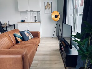 Bed en Koffie studio with private bathroom and TV, walking distance to Tilburg Centrum.
Bed en Koffie studio met eigen badkamer en tv, op loopafstand van Tilburg Centrum.
Bed en Koffie Studio mit eigenem Bad und TV, fußläufig zum Tilburg Zentrum.