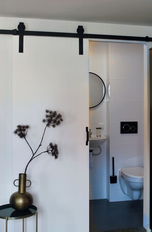 Enjoy Tilburg Centrum from this elegant appartement Tilburg with modern touches.
Geniet van Tilburg Centrum vanuit dit elegante appartement Tilburg met moderne accenten.
Genieße das Tilburg Zentrum von diesem eleganten Appartement Tilburg mit modernen Akzenten.