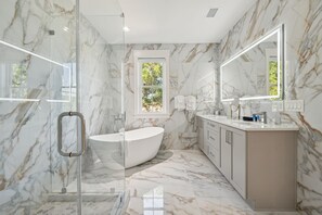Primary Ensuite Bath 2 All Decked Out | Isle of Palms, SC | IOP Escapes