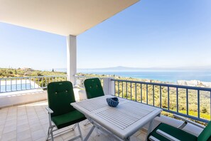 Balcony with seaview