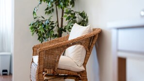 The decoration details make all the diference in this stylish studio where everything was thought with care and detail
#decoration #studio #bright #detail #algarve #portugal
