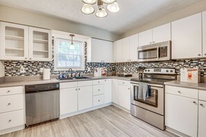 Kitchen | Cooking Basics | Keurig Coffee Maker