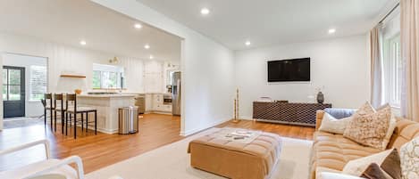 Palmetto Vacation Rental | 3BR | 2BA | 1,900 Sq Ft | Step-Free Entry