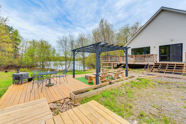 Long Pond Vacation Rental | 3BR | 2BA | Stairs Required | 1,690 Sq Ft
