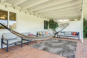 Furnished Patio | Gas Grill