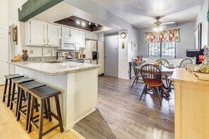 Kitchen & Dining Area | Open Floor Plan | Single-Story Unit