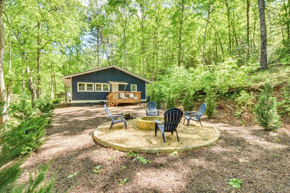 Clarkesville Vacation Rental | 2BR | 1BA | Steps Required | 1,300 Sq Ft