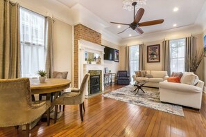 Den/Dining