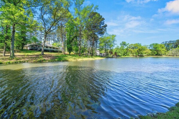 Serene lakefront overlooking the Cottage A (Big House)