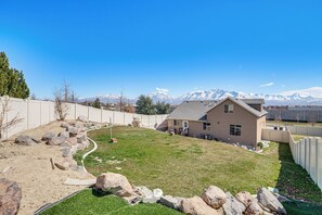 Mountain Views | Shared Outdoor Space