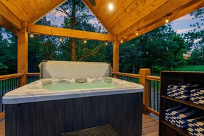 Can you picture yourself and your guests in our hot tub catching a sunset