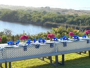 Alfresco Dining Upscaled