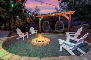 Wood fireplace