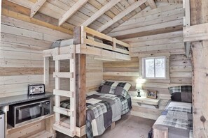 Sleeps 5 