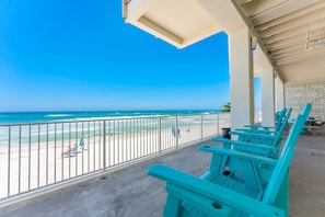 Community Deck/Patio