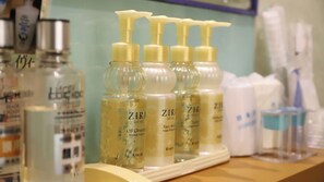 Bathroom amenities